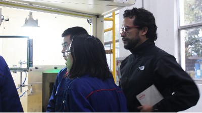 美國(guó)汽車減震公司先鋒再次拜訪，預(yù)購(gòu)安捷倫智能噴膠設(shè)備！