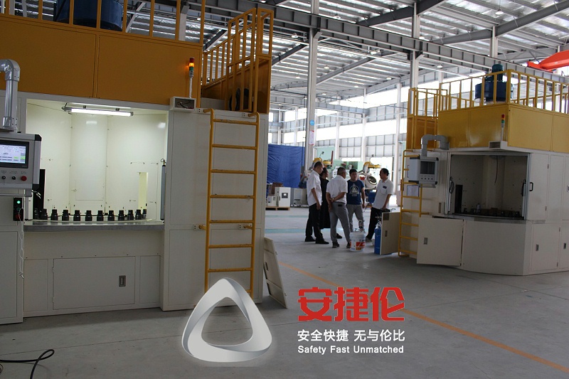 上?？蛻魠⒂^噴膠機(jī)、滾噴機(jī) (1)