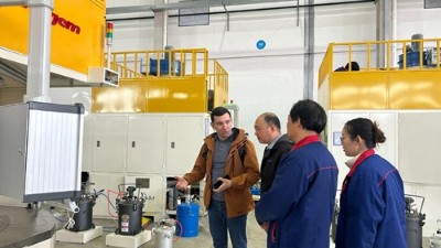 俄羅斯客戶(hù)來(lái)啦！探秘安捷倫智能自動(dòng)化噴膠機(jī)