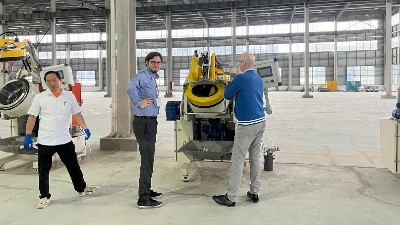 無錫橡膠密封件客戶到訪安捷倫考察滾噴機(jī)，試機(jī)打樣