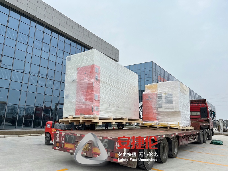 浸膠機、噴膠機